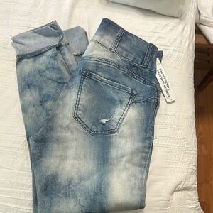 No Boundaries High Rise Blue Jeans with Distressed Fading